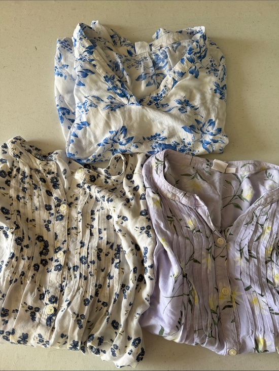 GAP Tops - GAP Women's Floral Button-Up Tops - Blue, White, Lavender